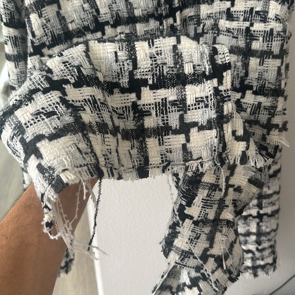 Mnml frailed style plaid button up size large worn once - Picture 5 of 5